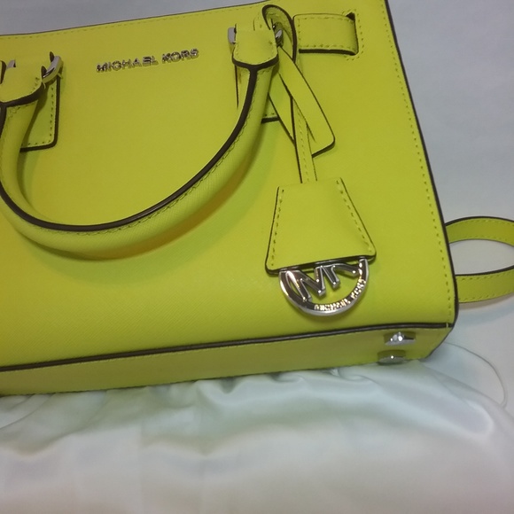 Michael Kors Dillon Bag - New With Tags - Picture 6 of 8